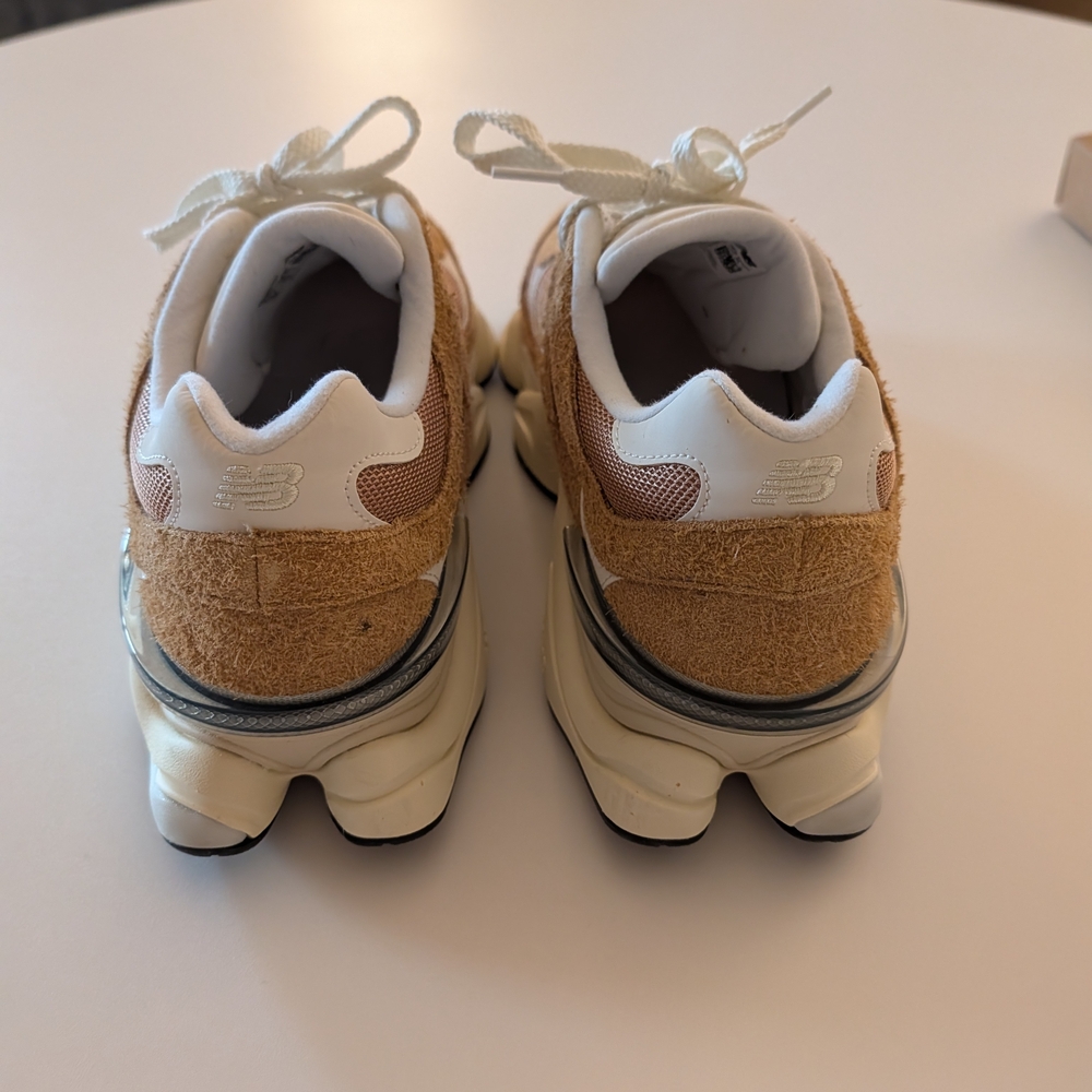 New Balance Men's 9060! - Picture 3 of 5